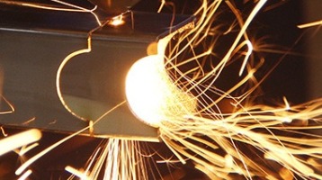 أنظمة القطع بالليزر للأنابيب والصفائح من Hymson – دليل شامل للموزعين